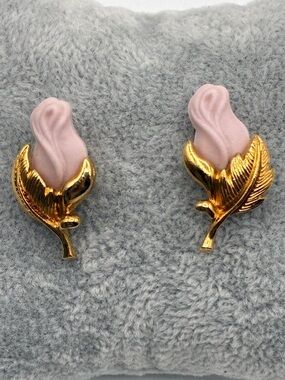 Vintage Avon 1994 Pink Porcelain Rose Earrings Gold Tone Pierced